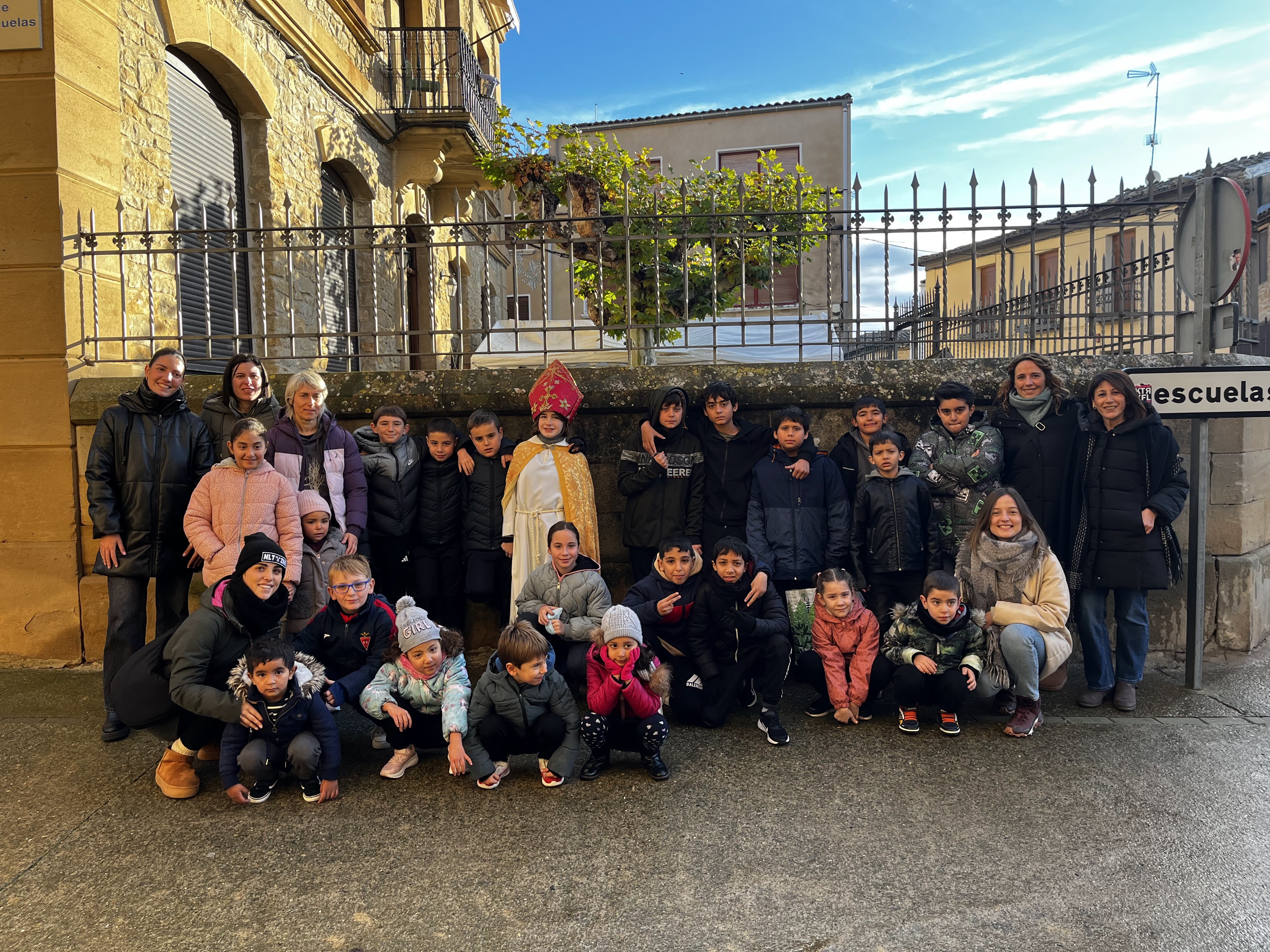 Comienza diciembre y San Nicolás recorre las calles de Pitillas.